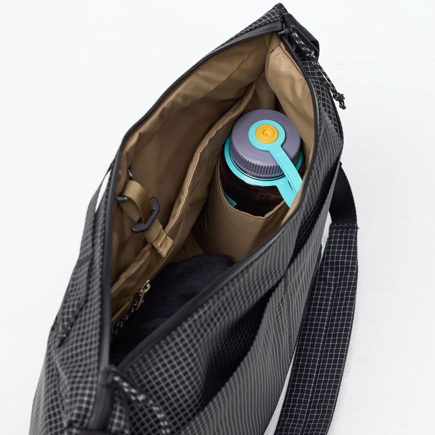 High Coast Pro Shoulder Bag